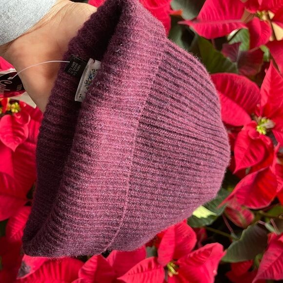 ITALIAN Cashmere Beanie by PORTOLANO Black Currant Luxury NWT Ribbed Beanie $125 main image 7